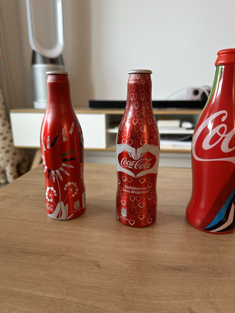 Vand sticle Coca Cola de colectie 24 lei bucata