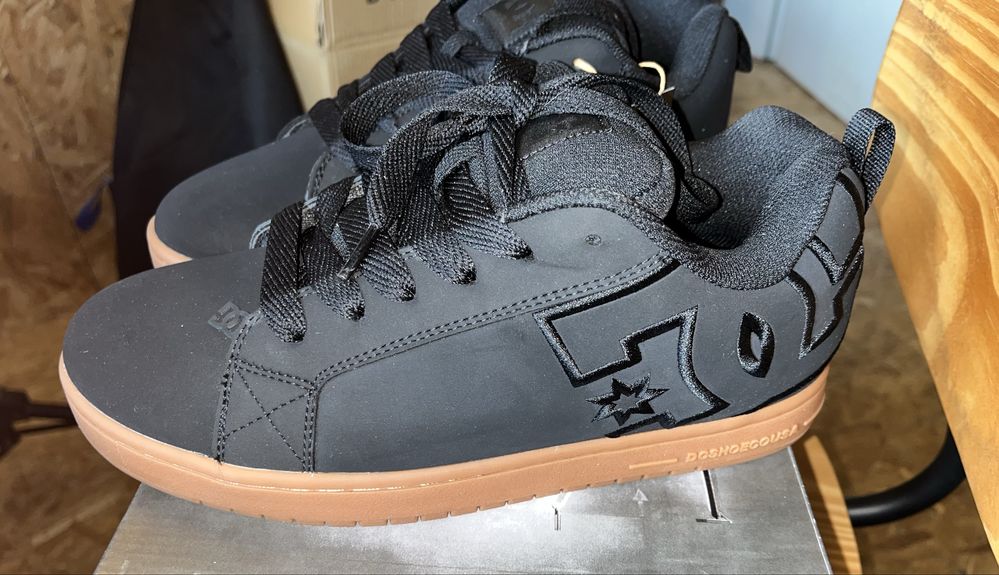 DC Shoes ( 42 номер ) COURT GRAFFIK BLACK