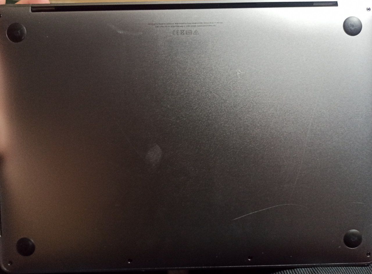 Makbook pro  core 5 / 2019