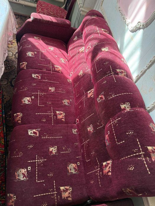 Divan Raskladnoy Sotiladi!