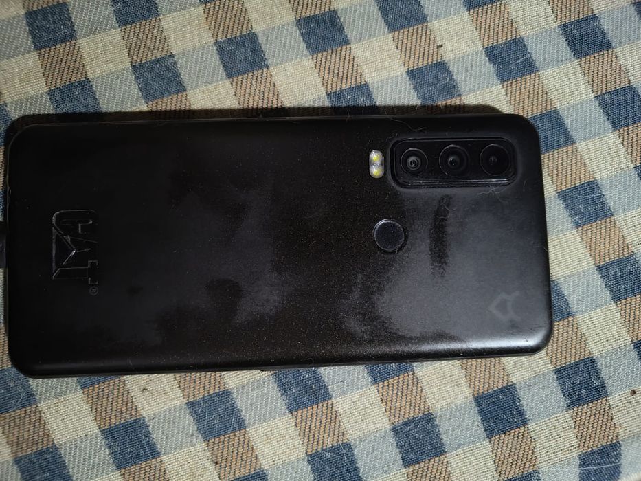 Telefon cat S75 utilizat