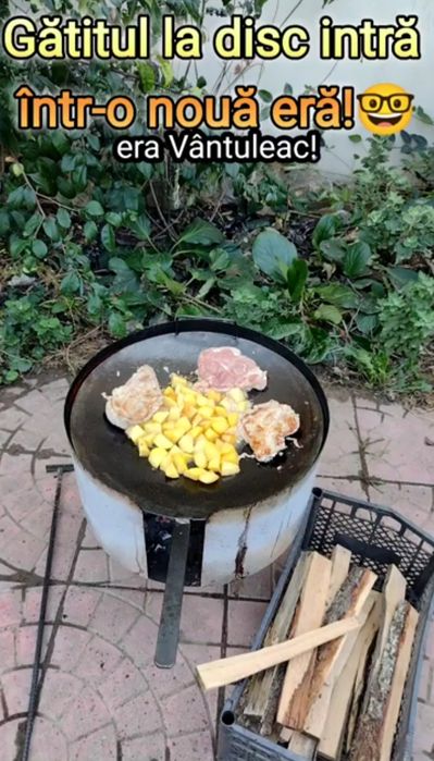 Combina gătit afară. Disc, paravânt, suport ceaun, tigaie-grătar.