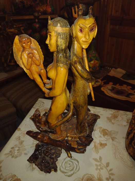 Ръчно изработена колекция от дърво и кристали