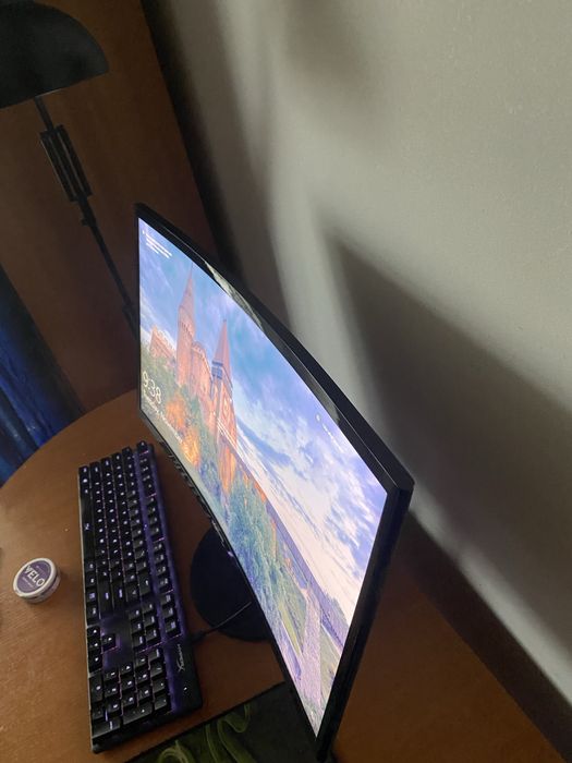 Monitor Samsung curbat