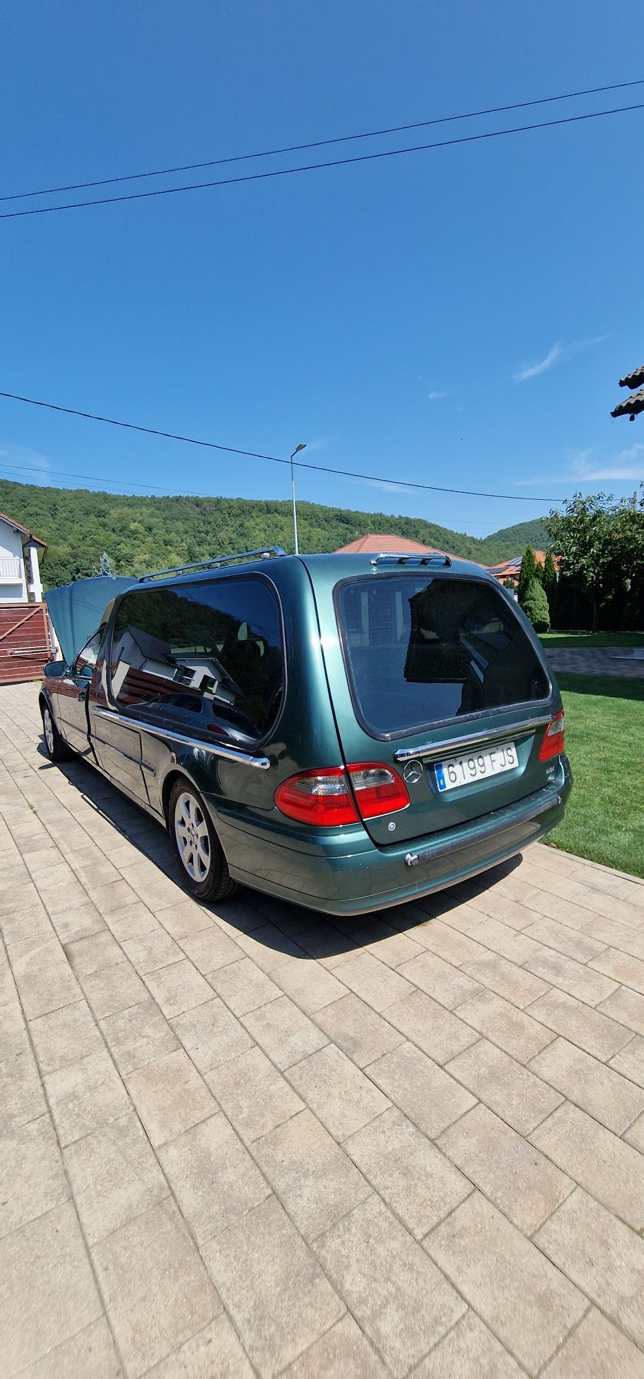 Mercedes dric funerar