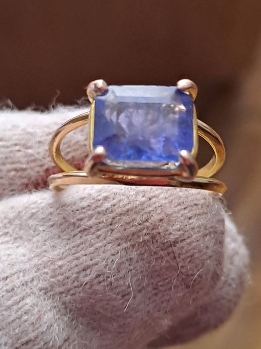 Inel aur 18 k cu  tanzanit
