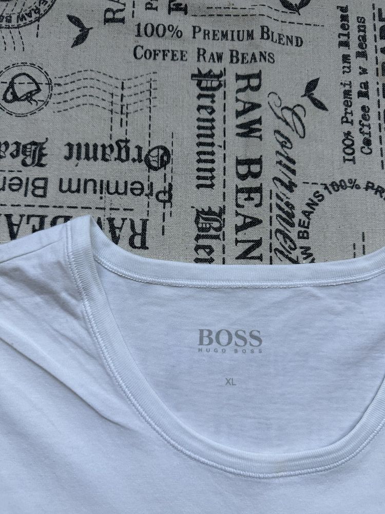 Hugo Boss original тениска.M-L