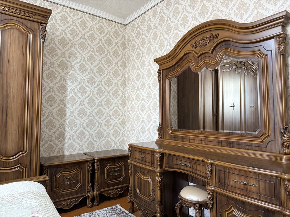 Спальный гарнитур