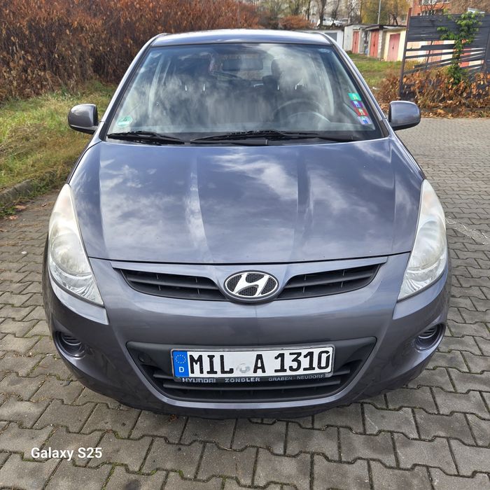 Vând Hunday I 20 benzina