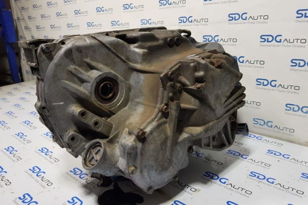 Cutie viteze 4x4 probleme la treapta a 5 în rest perfect functionala p30681190 Volvo XC90 2.4 Euro 3