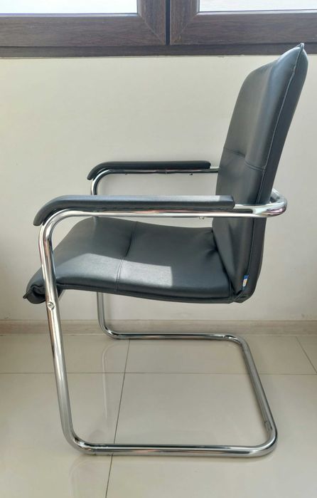 Scaun de bucatarie / birou