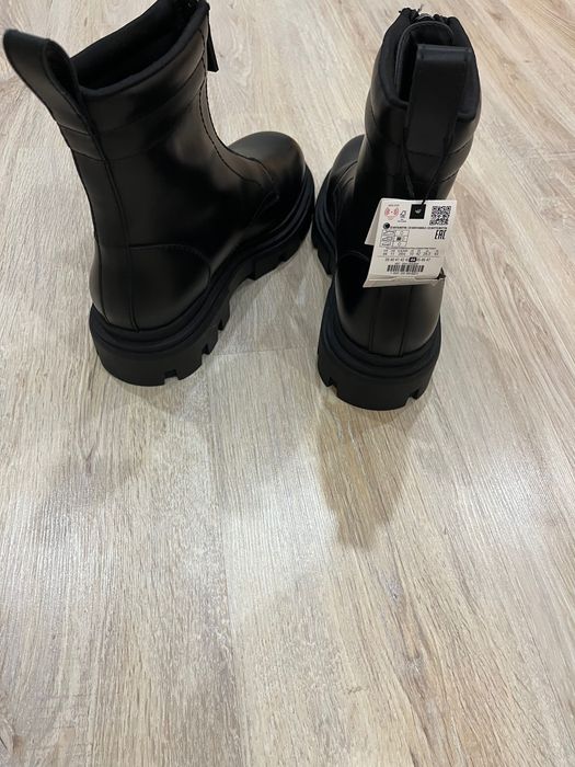 Ботуши Зара нови!!!