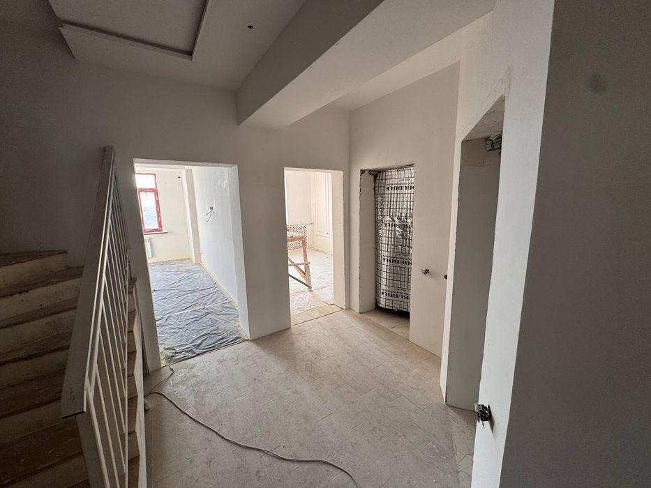 Ж.К Баурам 3+3/7/8  дуплекс 208кв.м