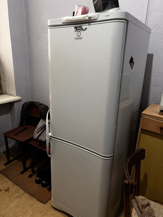 Продам холодильник б/у