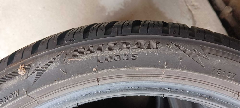 225/40/18 зимни гуми Bridgestone