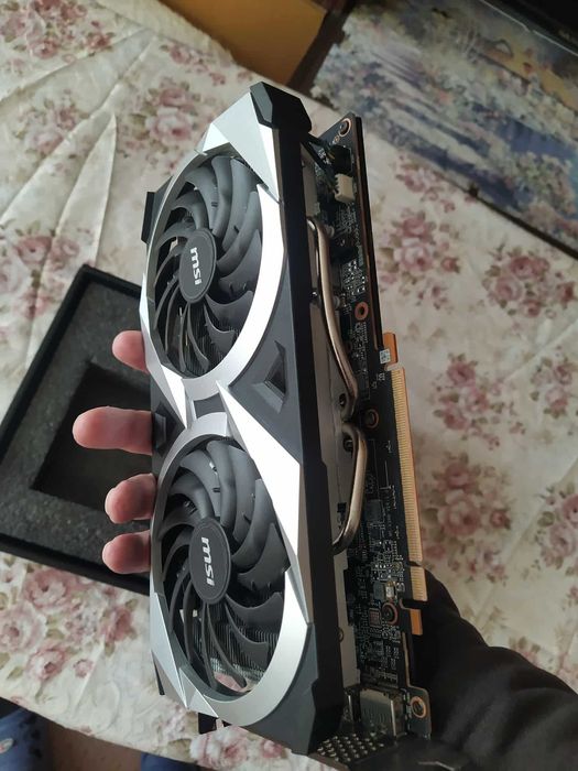 AMD Radeon RX 6750 XT Mech2x 12GB GDDR6