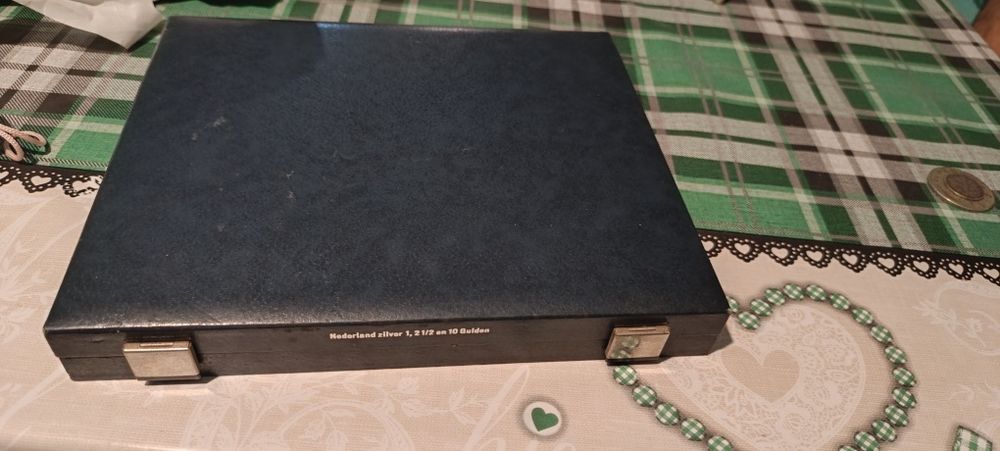 Продавам сребърни монети цялата колекция