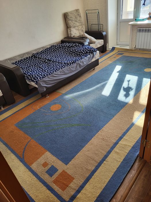 Продам большой Ковер 3 на 5