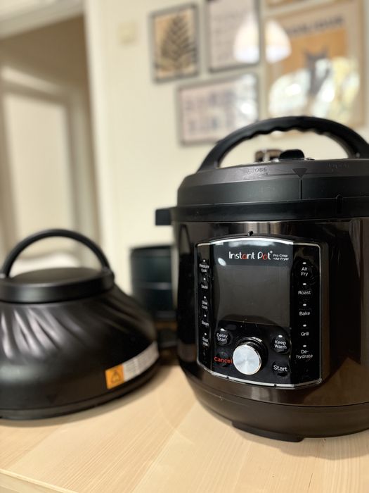 Комбиниран мултикукър Instant Pot PRO CRISP + AIR FRYER