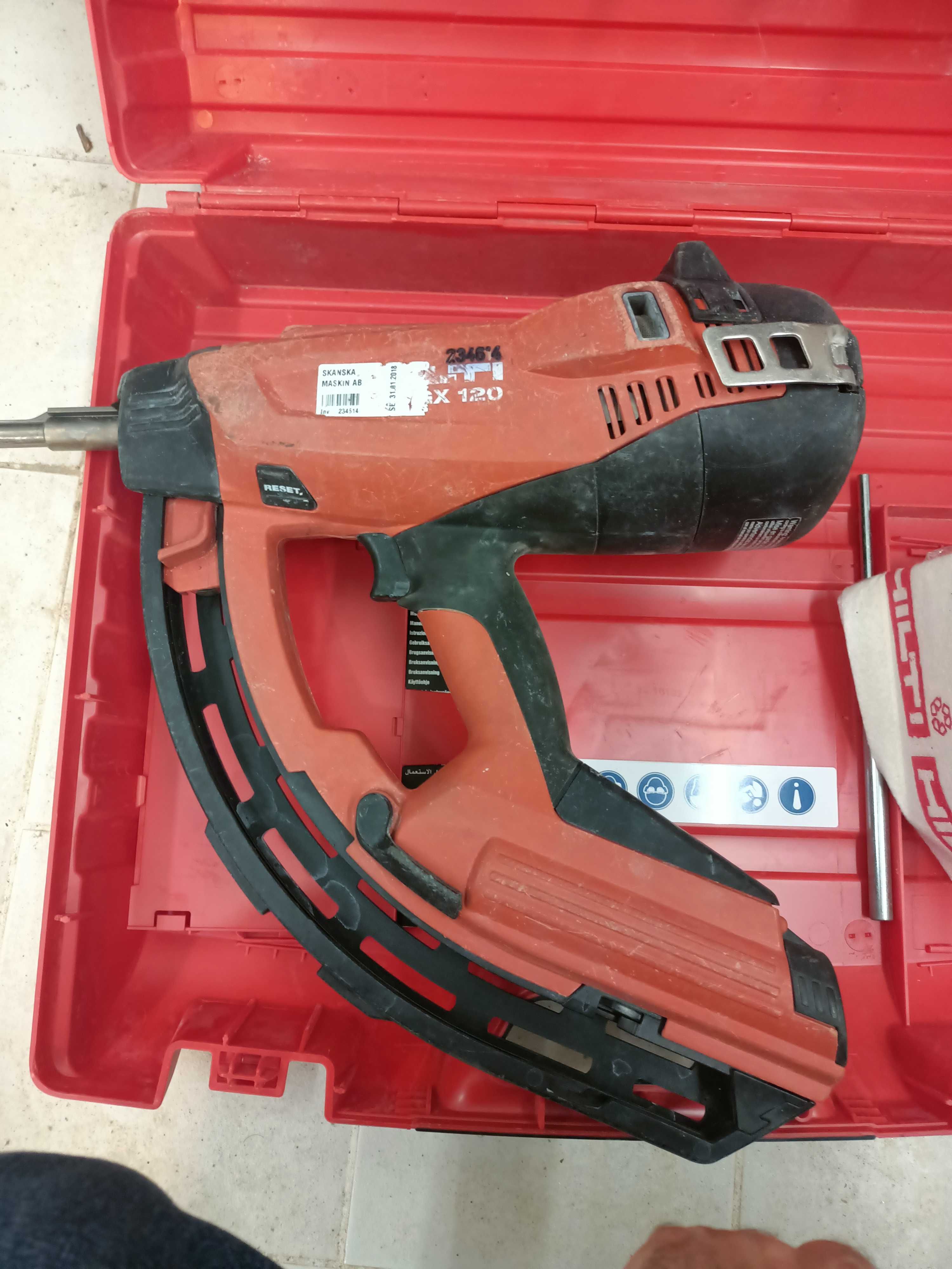 Hilti GX 120 – Pistol profesional pe gaz pentru bătut cuie