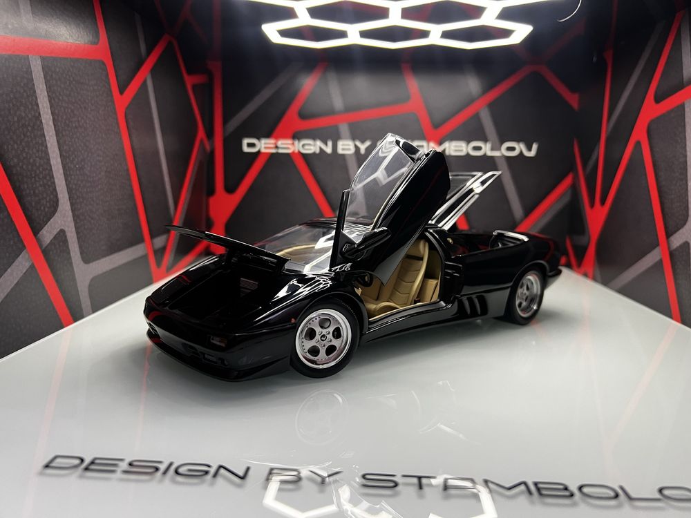 Lamborghini Diablo VT roadster Autoart 1:18