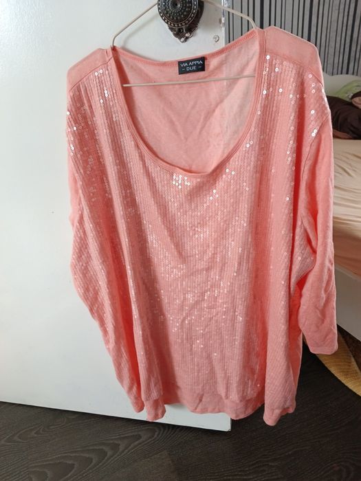 Продам женскую блузку