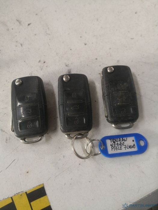 Cheie auto VOLKSWAGEN TOURAN (1T1, 1T2) [ 2003 - 2010 ]