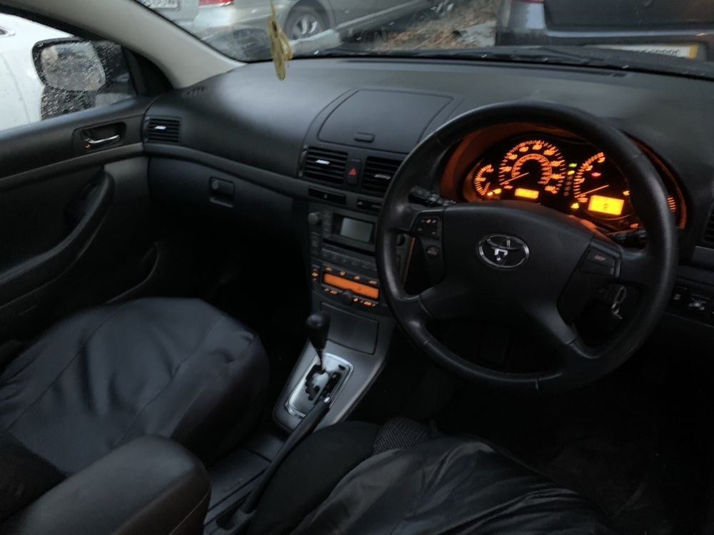 На Части Toyota Avensis Тойота Авенсис 1.8 vvt-i АВТОМАТ ПЕРФЕКТНА