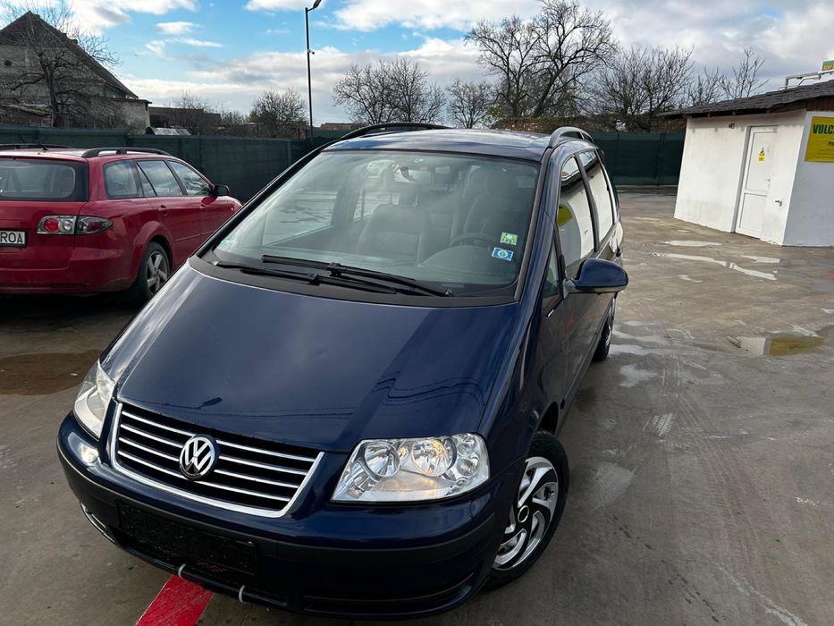 Volkswagen Sharan model 2009 variante auto
