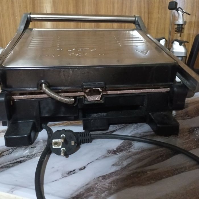 Срочно продаю электрическую гриль, бу