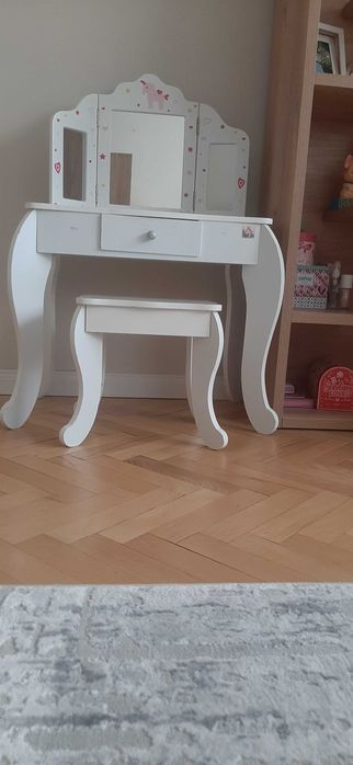 Детска дървена тоалетка