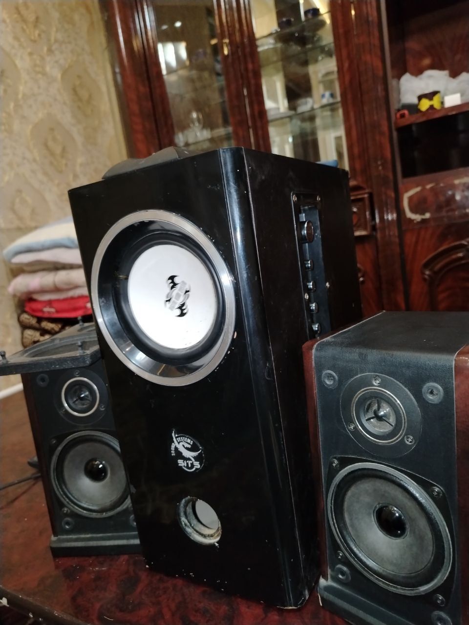 Muzikalni sentrlar sotiladi kmga kere bosa Viloyatlarga pochta bor