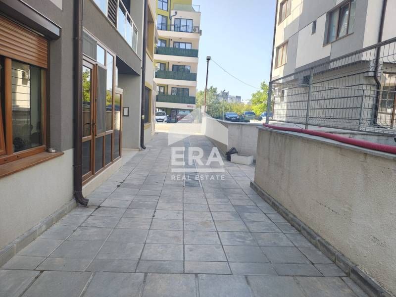 Ексклузивно открито паркомясто за продажба, към нова сграда на ул. Вас