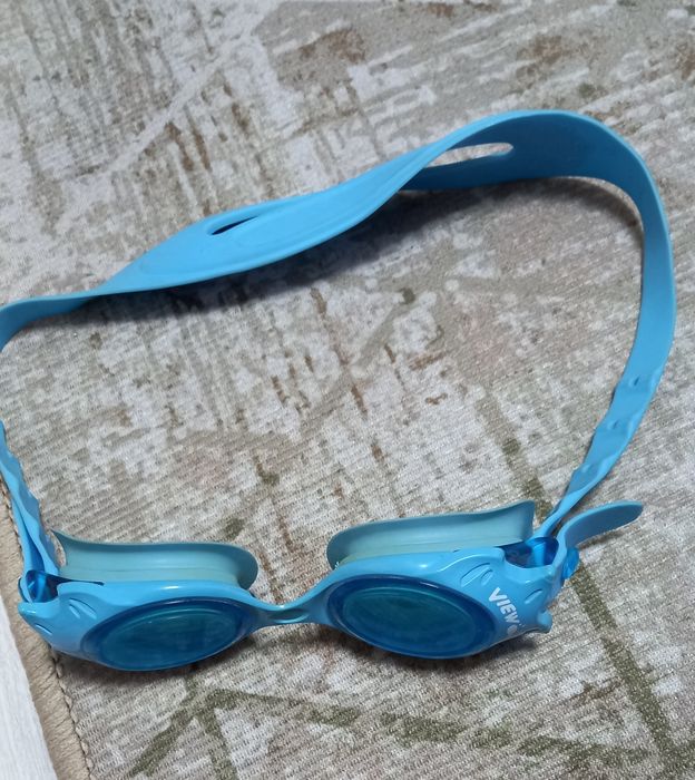Ochelari de înot