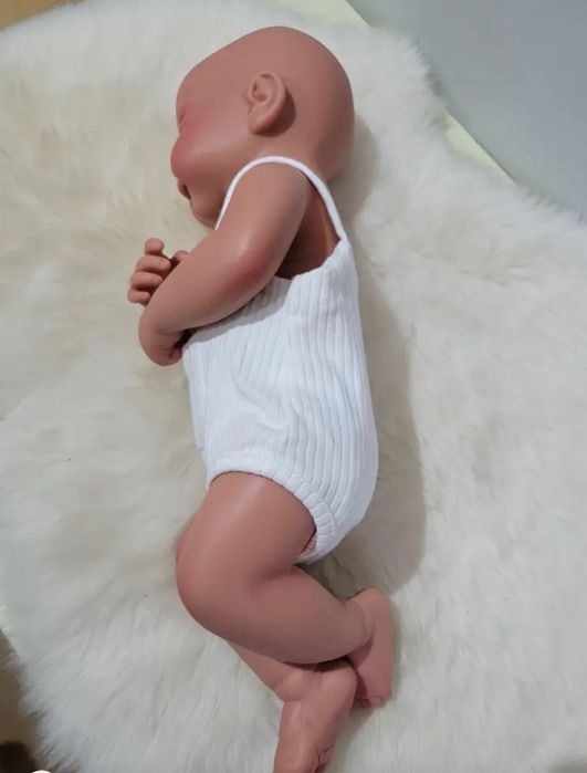 Papusa Reborn realist moale flexibil imita perfect pielea unui bebelus
