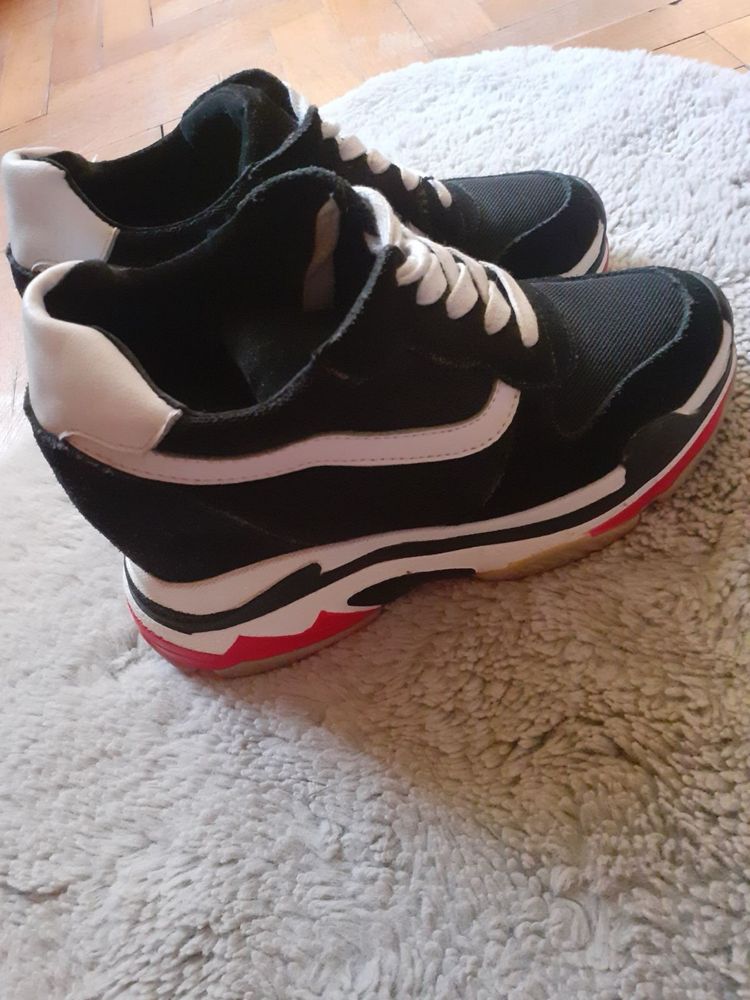 Маратонки на платформа Nike Adidas puma guess