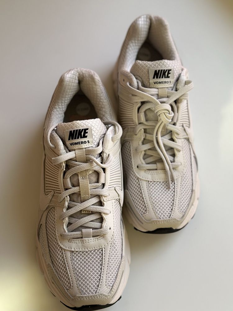 Кроссовки Nike Zoom Vomero 5