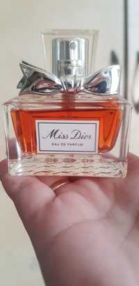 Продам парфюм Miss dior