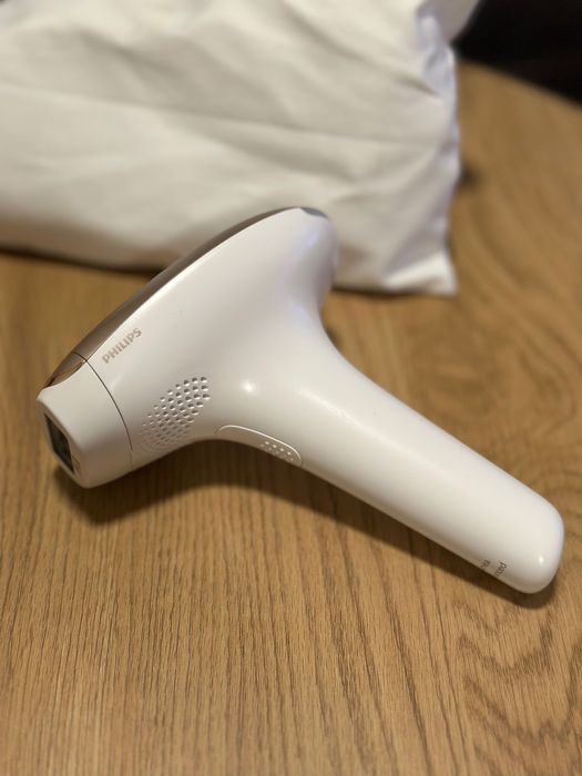 Фотоепилатор Philips Lumea IPL Advanced SC1997/00