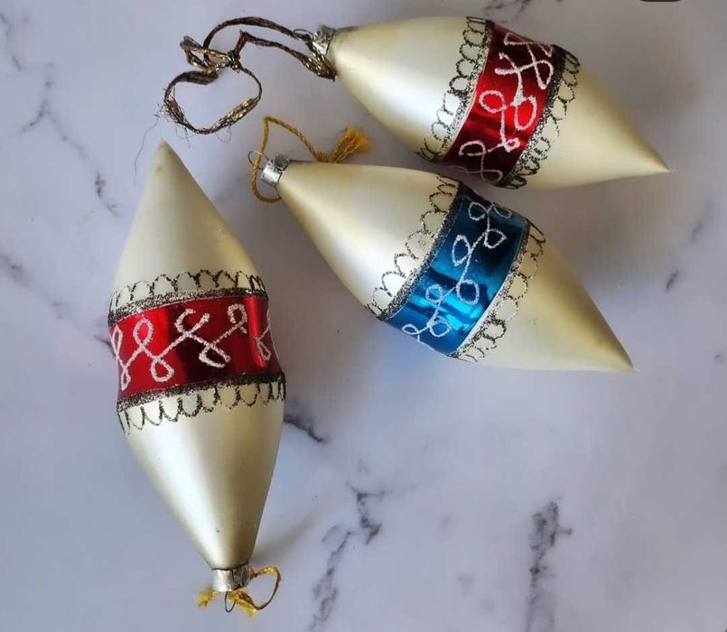 Винтидж коледни стъклени играчки