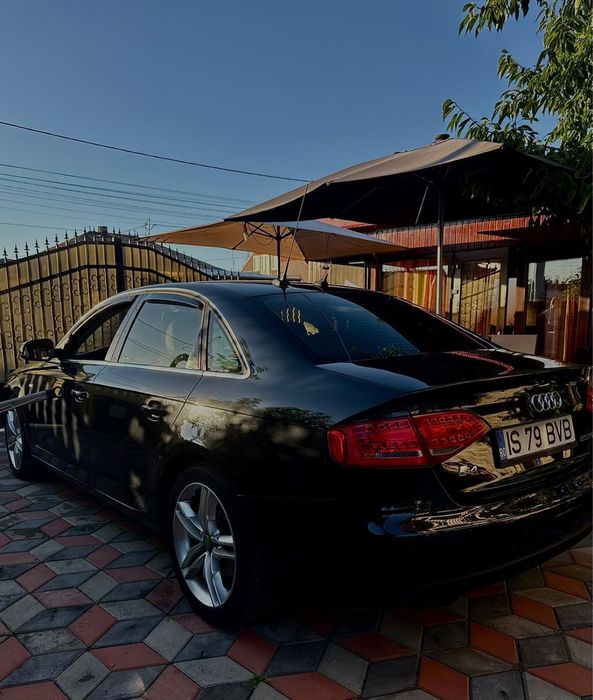 Vând audi A4 berlină, an 2010