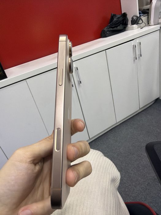 Prodam iphone 16 pro max