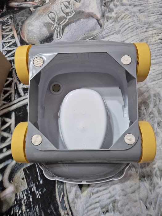 Vând oliță muzicală nouă