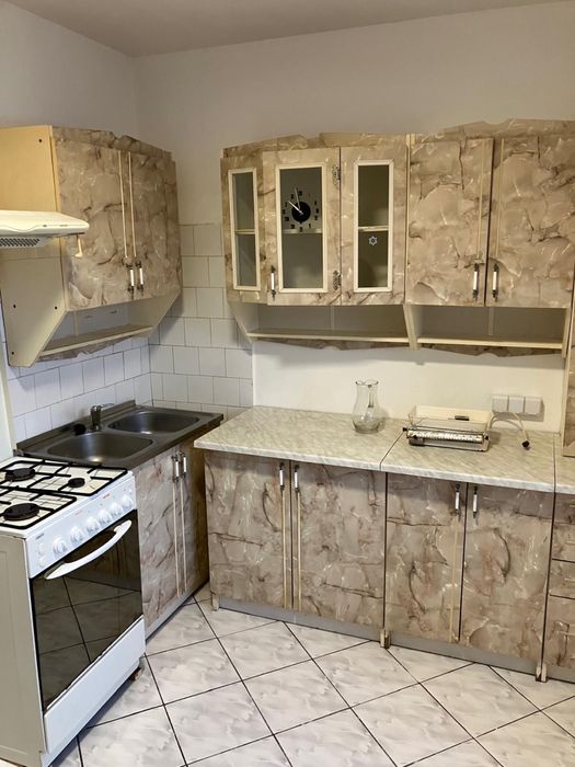 Inchiriez apartament 3 camere