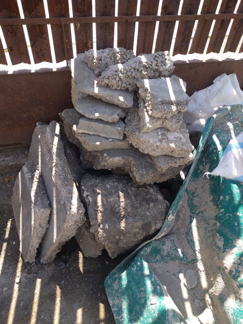 Ofer gratis umplutura moloz si beton spart