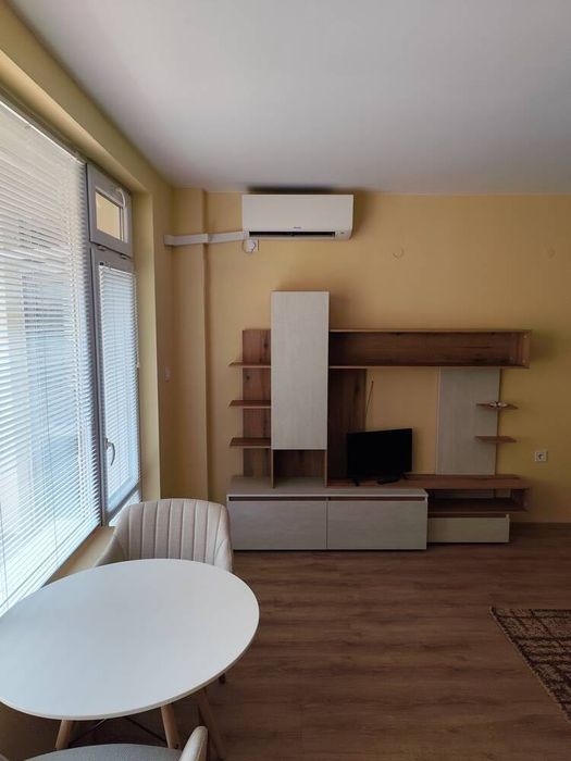 Дава се под наем Двустаен апартамент в Пловдив, Тракия - 68 кв.м за 290.7 € - Снимка #1