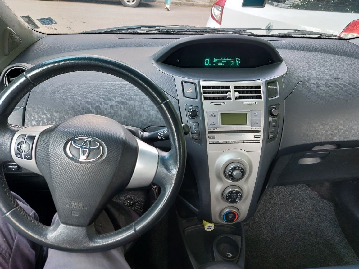 Toyota Yaris 1.4 D4D полуавтоматик