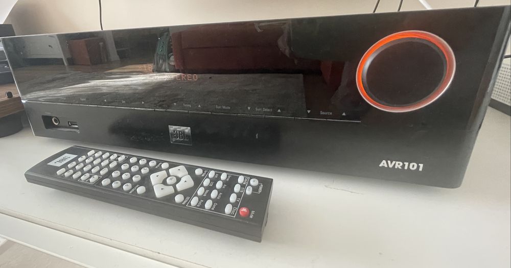 JBL AVR101 + boxe JBL Studio 230