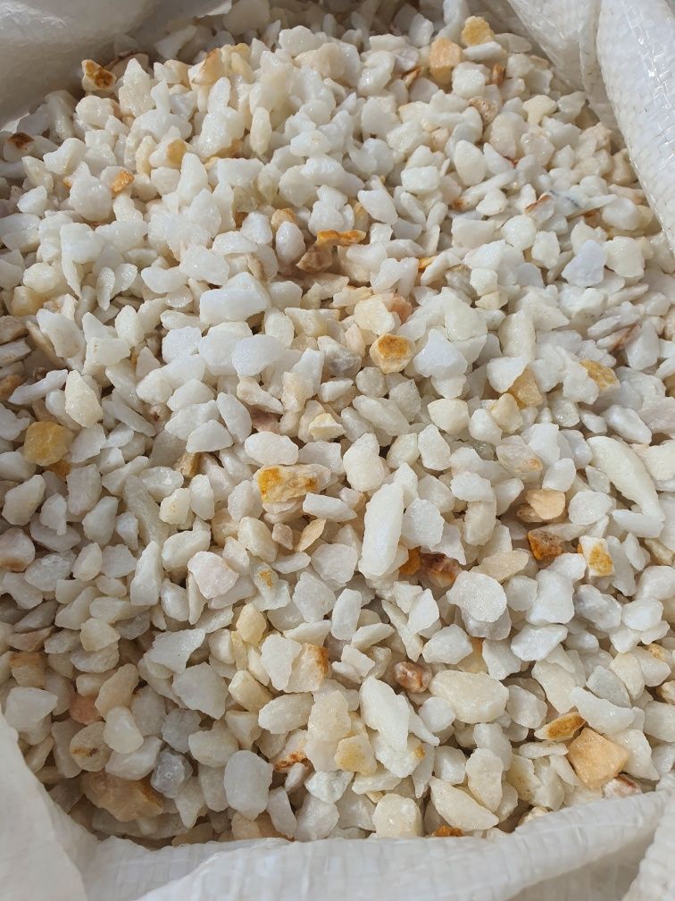 Marmura sparta mozaic si praf marmura de Ruschita 35 lei sac de 50 kg