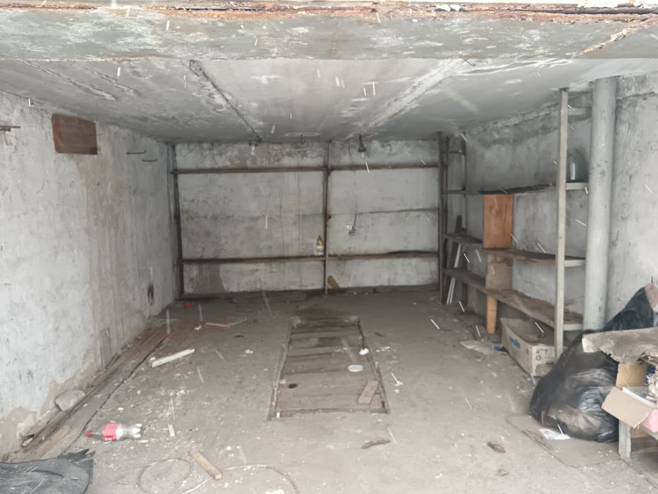 Продам гараж на цемпоселке